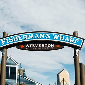 https://steveston-village-bb.richmond-hotels.com