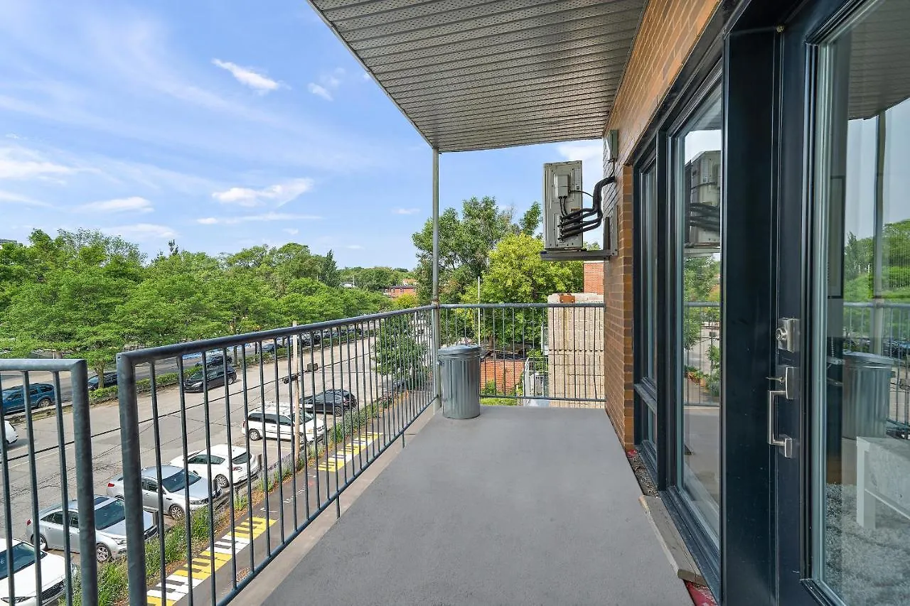 Frontenac Apartments By Restavio Montréal Canada
