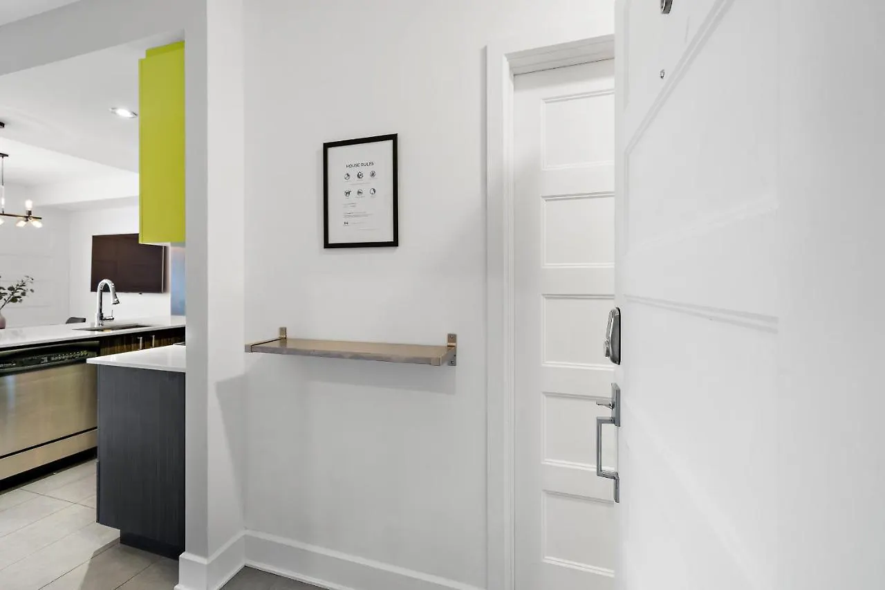 Frontenac Apartments By Restavio Montréal